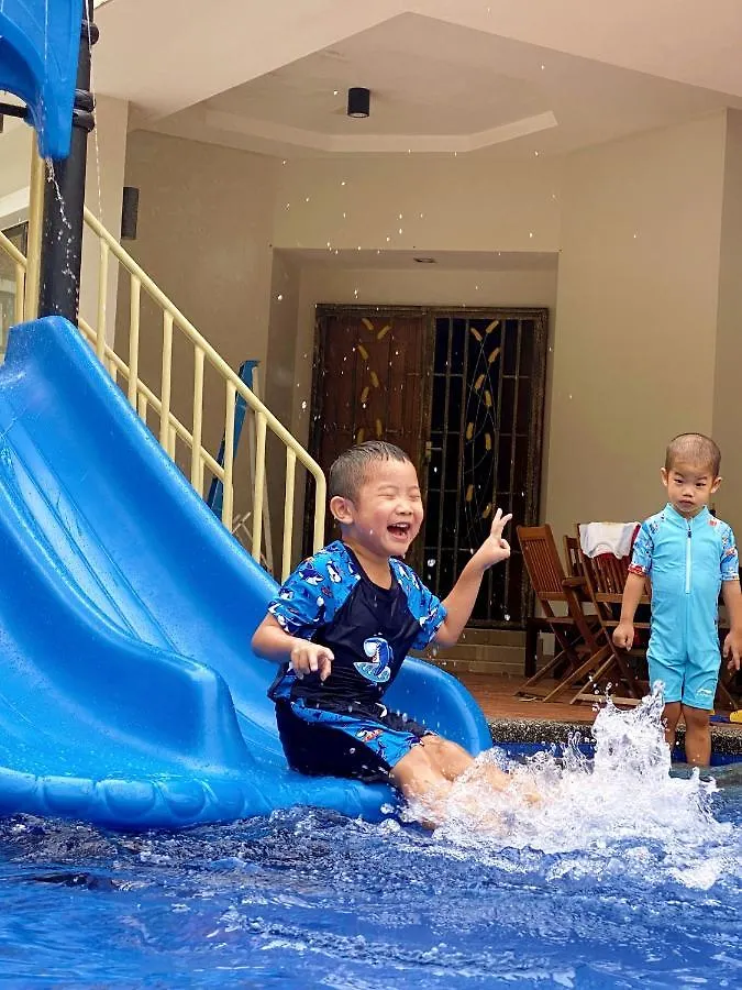 60Pax 9Br Villa Kids Swimming Pool, Ktv, Bbq N Pool Tables Near Spice Arena Penang 9800 Sqft Bayan Lepas Malaysia