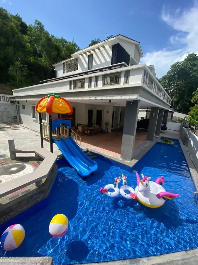 60Pax 9Br Villa Kids Swimming Pool, Ktv, Bbq N Pool Tables Near Spice Arena Penang 9800 Sqft Bayan Lepas Holiday home