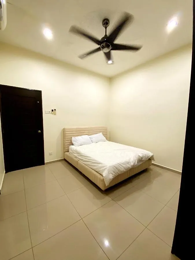 別荘 60Pax 9Br Villa Kids Swimming Pool, Ktv, Bbq N Pool Tables Near Spice Arena Penang 9800 Sqft バヤンレパス